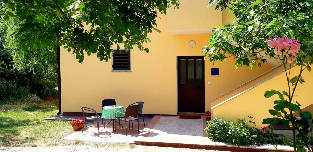 Vesna Apartment Пула Екстериор снимка