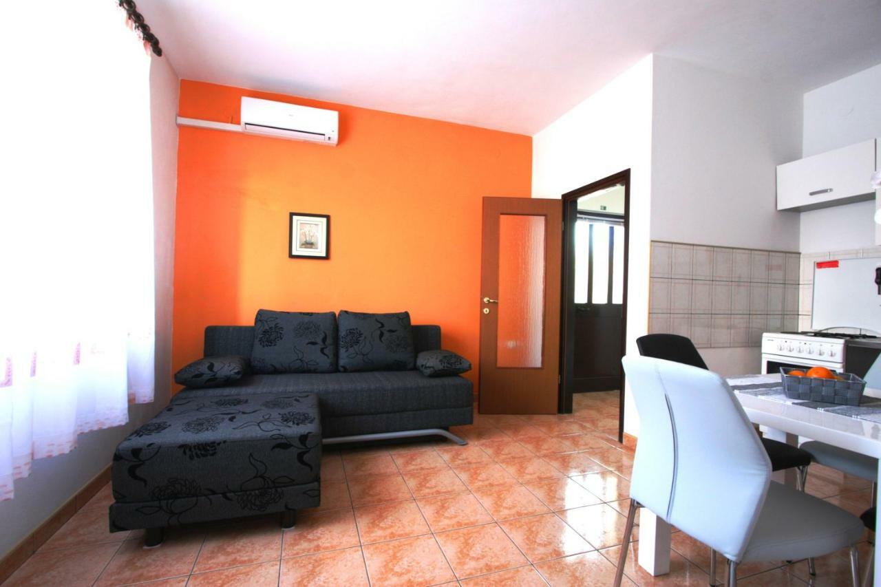 Vesna Apartment Пула Екстериор снимка